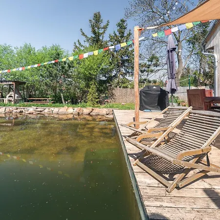 Holiday home Prirodni Dum V Duchu Velryby V Polabi Kamenne Zbozi