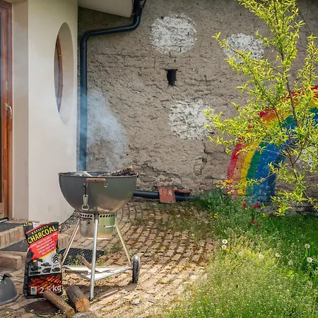 Prirodni Dum V Duchu Velryby V Polabi Prázdninový dům *