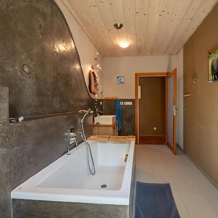 Prirodni Dum V Duchu Velryby V Polabi Holiday home *